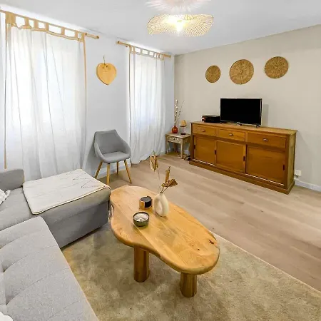 Apartamento Lx120 T2 Au Pied De La Cité Vue Sur Les Remparts Carcasona