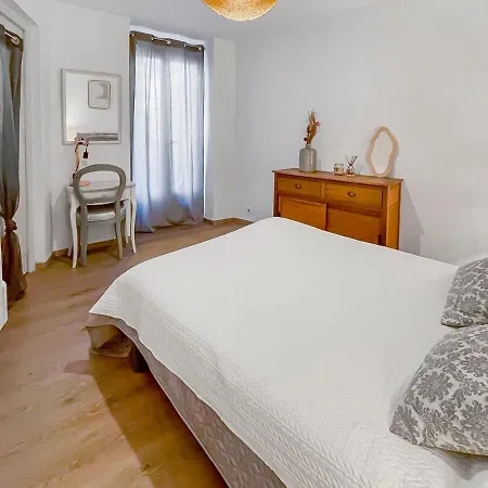 Apartamento Lx120 T2 Au Pied De La Cité Vue Sur Les Remparts *