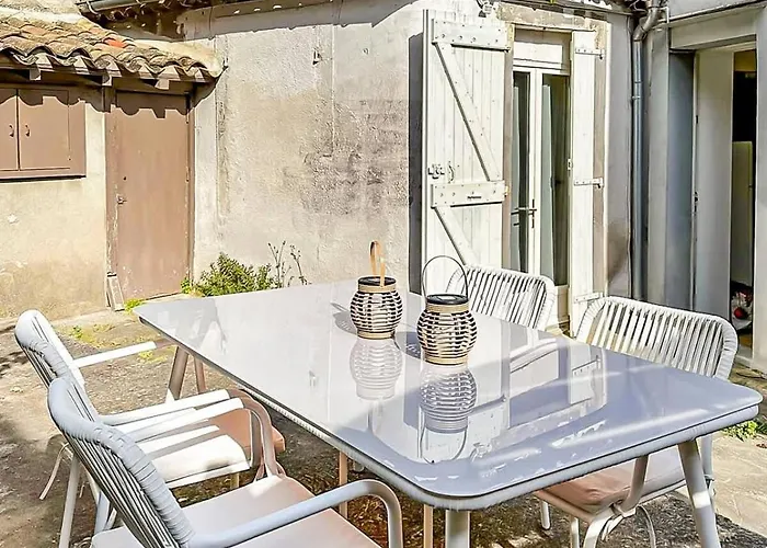 Appartement Lx120 T2 Au Pied De La Cite Vue Sur Les Remparts