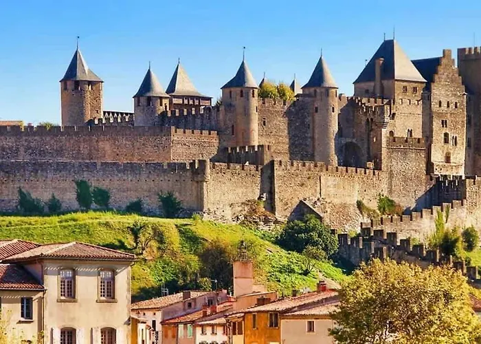 Appartement Lx120 T2 Au Pied De La Cite Vue Sur Les Remparts